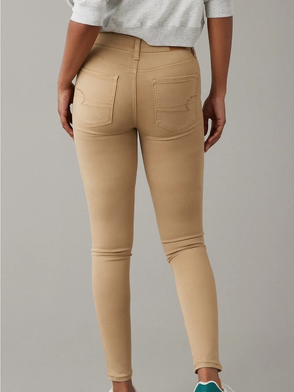 American Eagle Classic High-Waisted Jegging